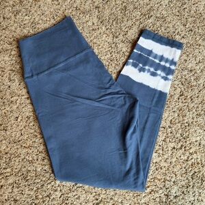 Aerie leggings ~Size L. Blue & white!